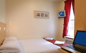 Boulevard Hotel